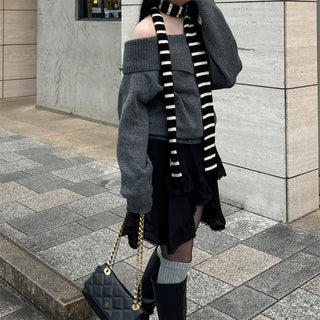 Asymmetrical mini skirt