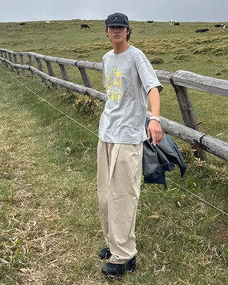 One-tuck cotton pants