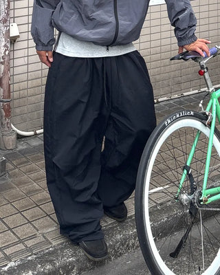 Side-tuck snap-button pants