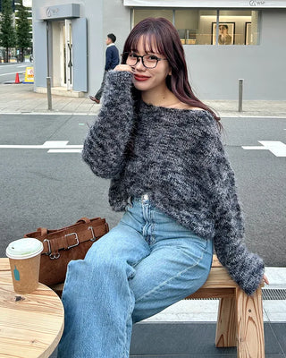 Round neck loose fit knit