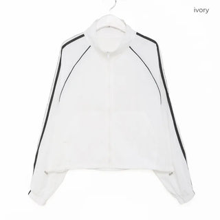 Two-line zip-up mountain parka