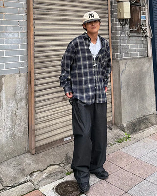 Two-pleat wide-leg pants