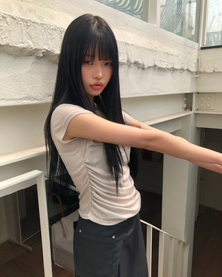 Side-shirred T-shirt