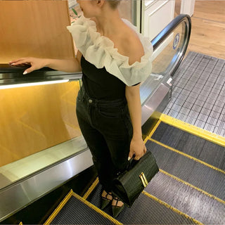 Chiffon frill off-shoulder T-shirt