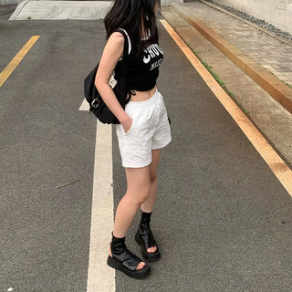 Flower stitch lace shorts