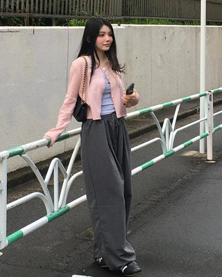Pleated wide-leg fit pants