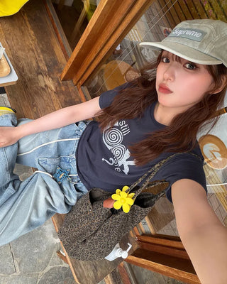 Look Print T-Shirt