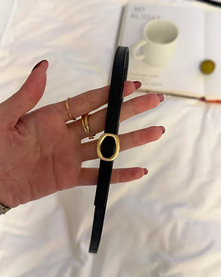 Oval buckle belt