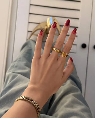 Star motif ring
