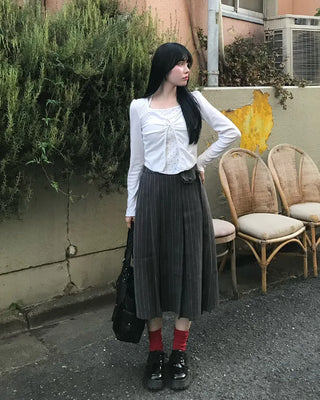 Halter neck polka dot pattern inner layered T-shirt