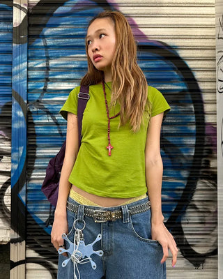 Short-sleeved semi-cropped color T-shirt