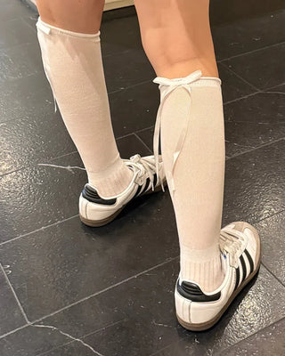 Ribbon sheer knee socks