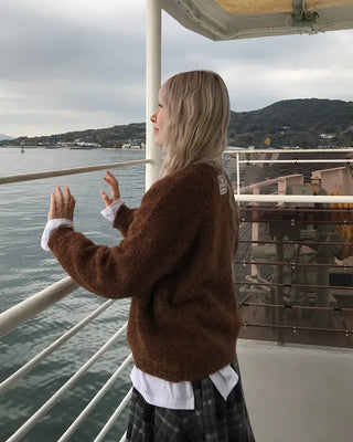 Blurred Round Knit
