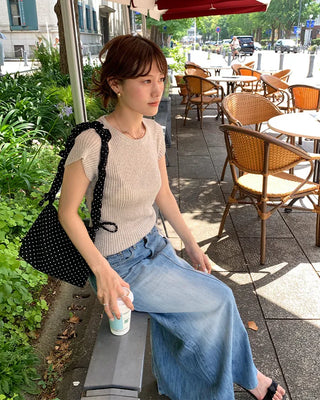 Side-string half-sleeve knit