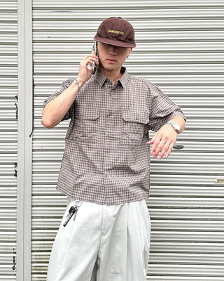 Button pocket check half shirt