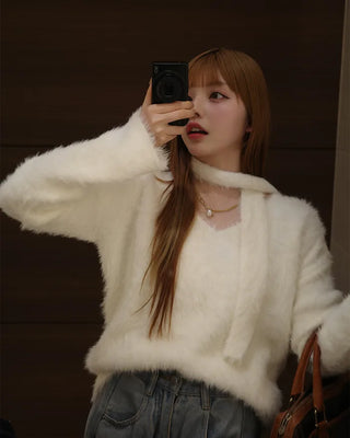V-neck loose-fit knit and scarf set