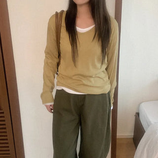 U-neck long-sleeved T-shirt