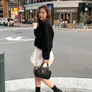 Two-pocket cropped jacket