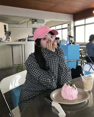 Drawstring hem check windbreaker