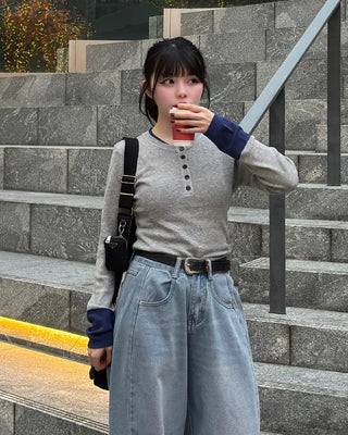 Half-open long-sleeve T-shirt