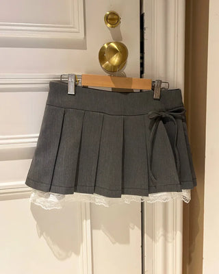 Ribbon pleated mini skirt