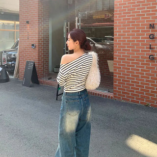 Striped off-shoulder T-shirt