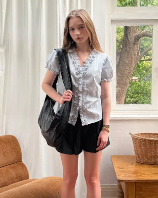 Frill puff sleeve blouse