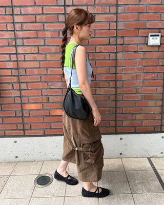 Wide cargo shorts