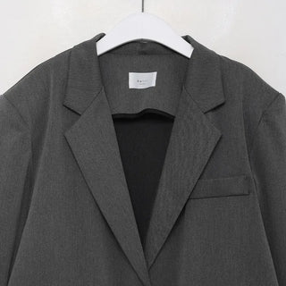 Back-slit oversized blazer