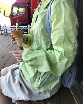 Drawstring coat hooded windbreaker