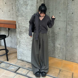 Tucked wide slacks