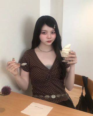 Small dot pattern short-sleeve T-shirt