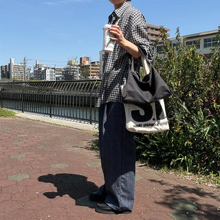 One-tuck easy denim pants