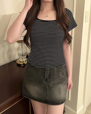 U-neck striped half-sleeve T-shirt