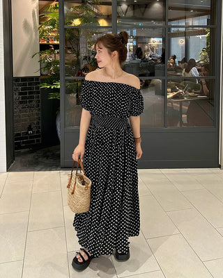 Off-shoulder tiered long dress