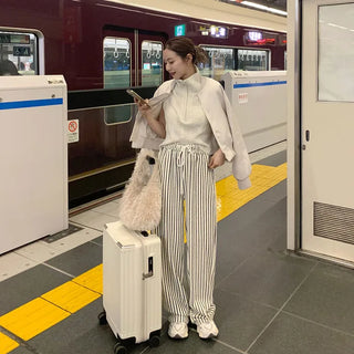 Striped wide-leg pants