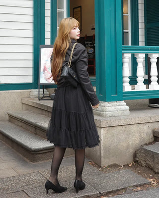 Pointed-toe strap heels