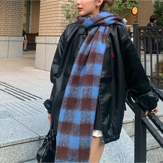 Daily check scarf