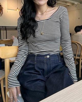 U-neck striped long-sleeved T-shirt