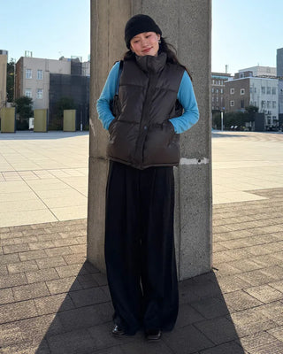 Loose-fit pintuck pants