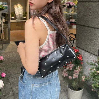 Pearl pointed bag