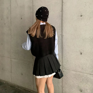 Oversized V-neck knit vest