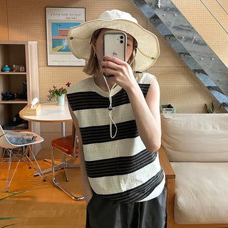Simple bucket hat
