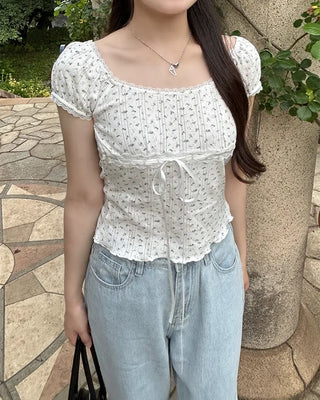 Scalloped Point Flower T-shirt