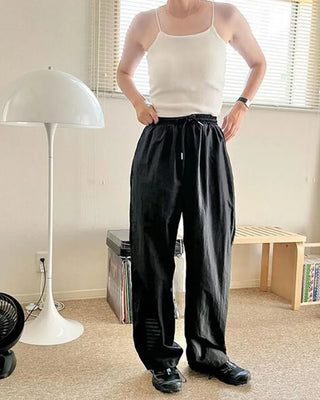 Basic camisole with built-in cups
