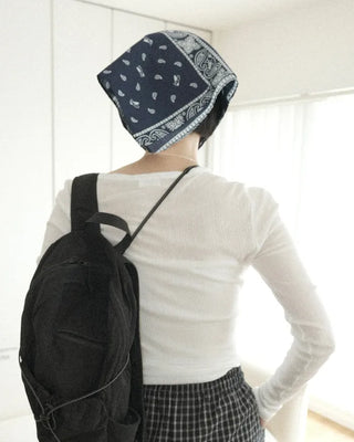Simple modern pattern scarf
