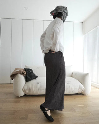 Matte color pleated skirt