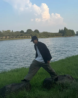 Side-tuck cargo pants