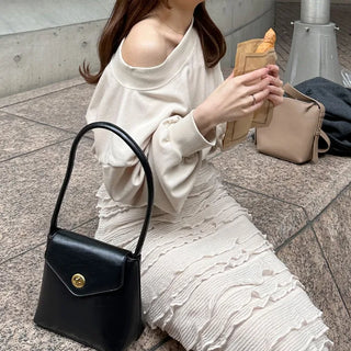 Off-shoulder cropped sweatshirt