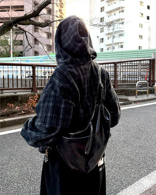 String shoulder bag